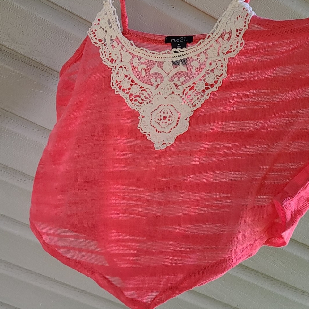 Crop Top - Picture 4 of 4